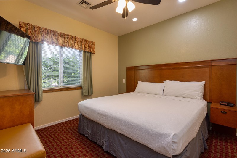 photo (40) roundhouse resort PT 052925