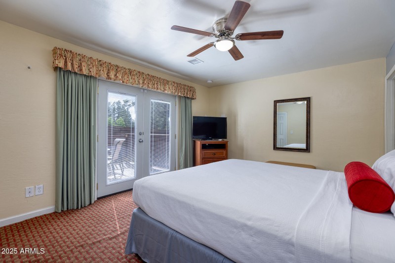 photo (44) roundhouse resort PT 052925