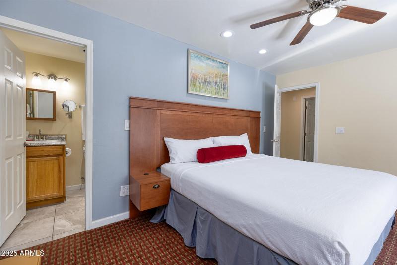 photo (46) roundhouse resort PT 052925