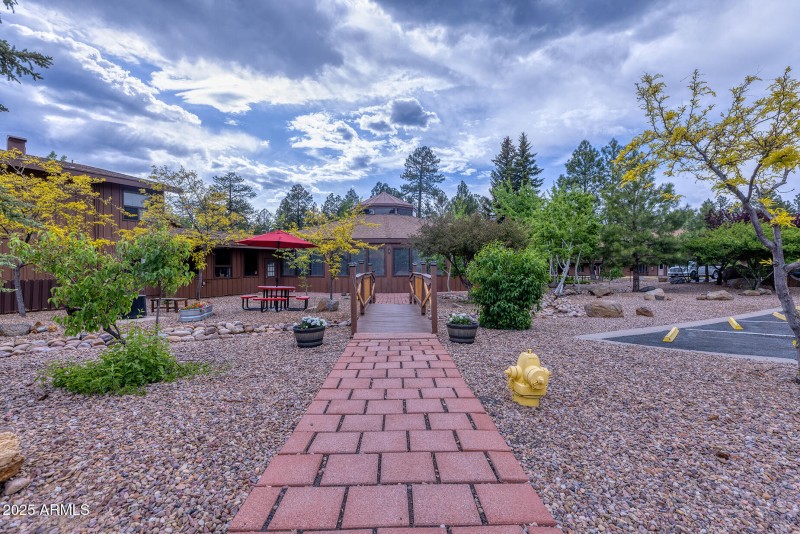 photo (69) roundhouse resort PT 052925