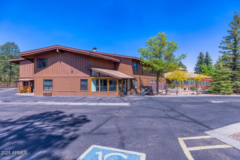 photo (105) roundhouse resort PT 052925