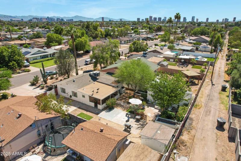 1940 E Indianola Ave-7