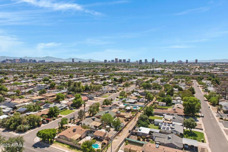 1940 E Indianola Ave-8