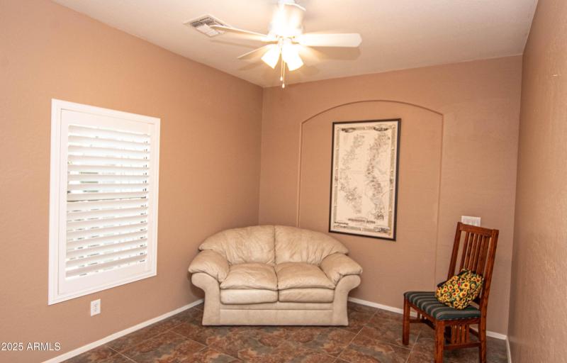 DEN/OFFICE/BONUS ROOM