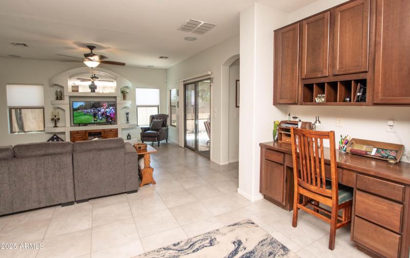 EXTRA WORKSPACE IN KITCHEN