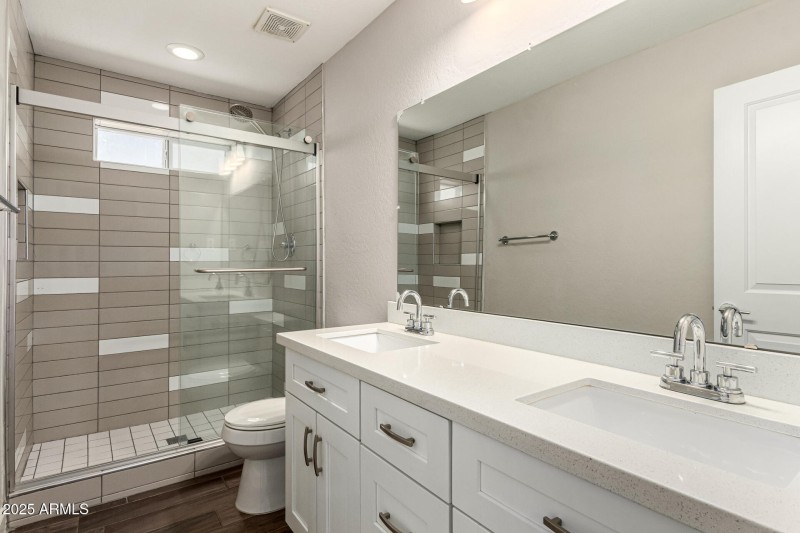 Ensuite primary bath