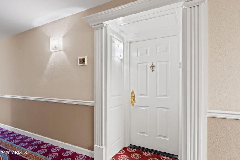 Entry to Unit 408