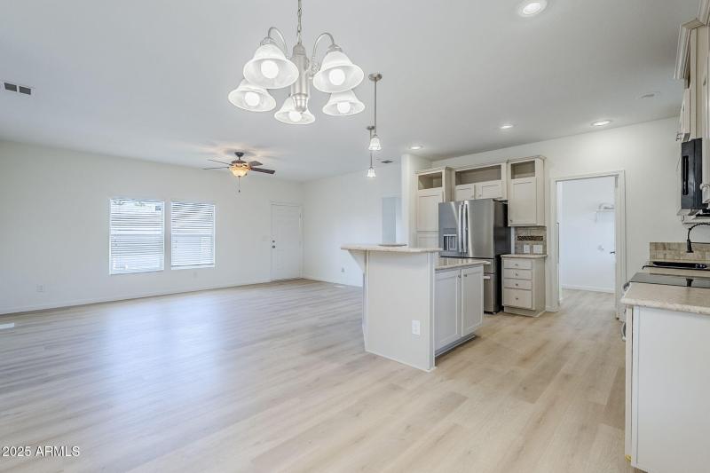 17-web-or-mls-Apache-17