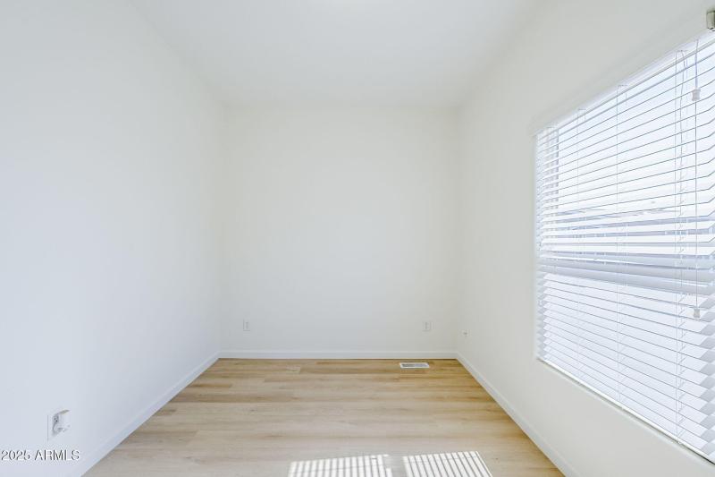 43-web-or-mls-Apache-43