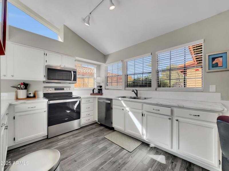 179e21ea-75b1-4c58-9eaf-cb4a2017590e