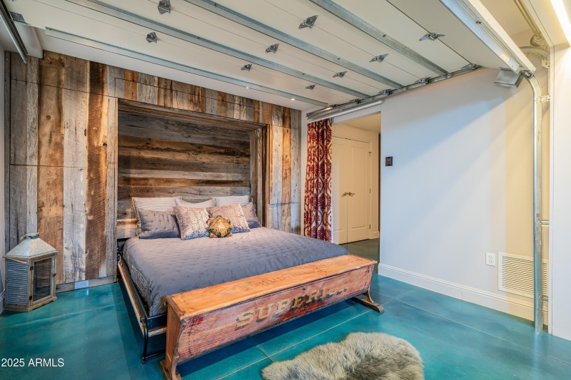 Bedroom 2 - Murphy bed down