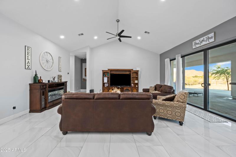 8017 S 143rd Ave Goodyear AZ 85338-95 -