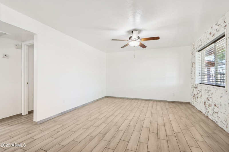 11-web-or-mls-N 16th St-2006-011