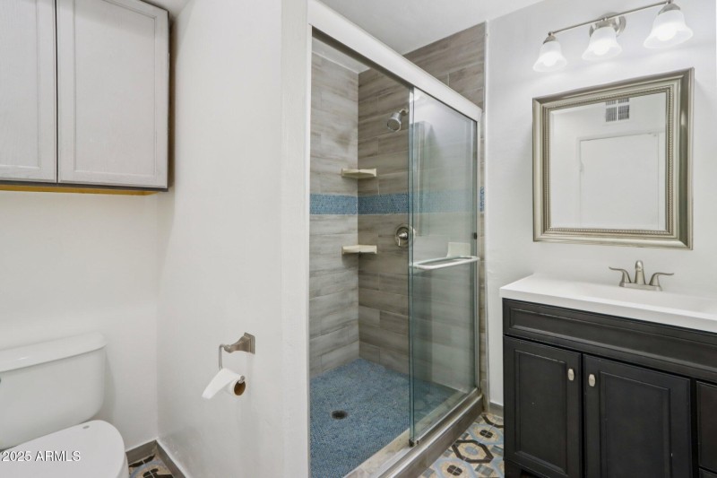 26-web-or-mls-N 16th St-2006-026