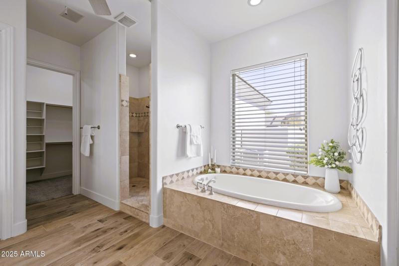 44-web-or-mls- 3946 N Pinnacle Hills Cir