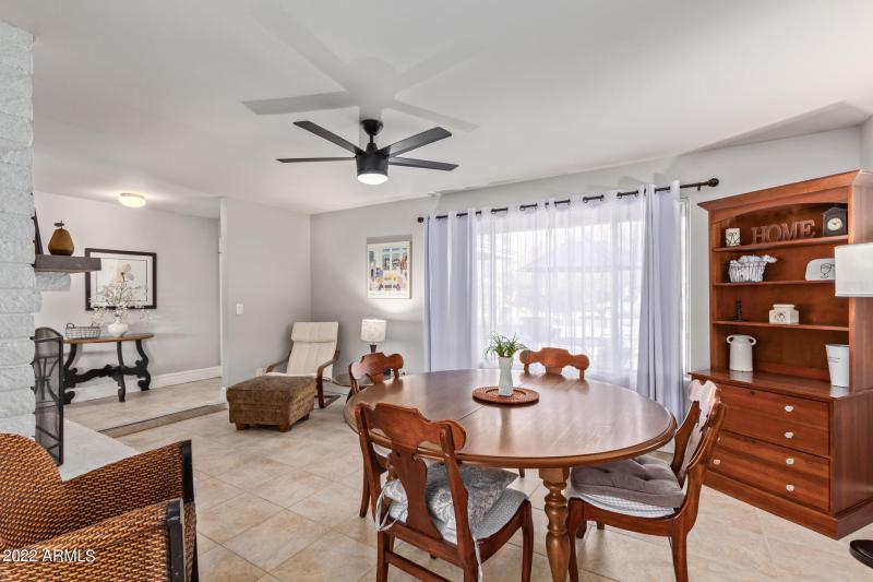 5337 E Gelding Living Room