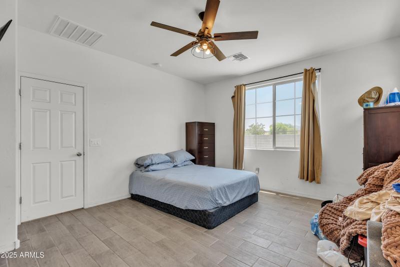 12375_W_Whyman_Ave15