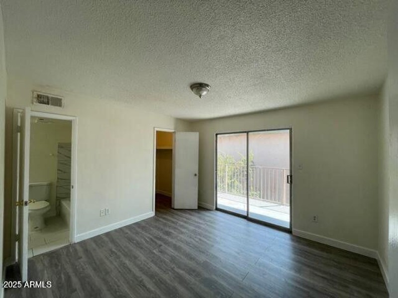 20210915040651151079000000-o