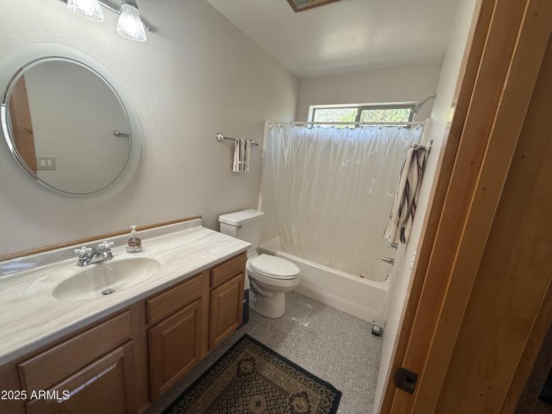 Main bedroom bathroom