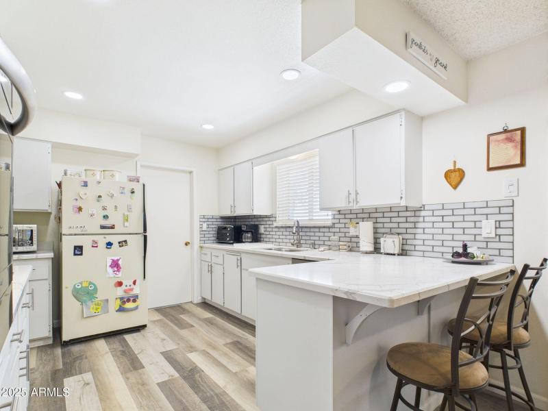 6-web-or-mls-CAM03379G0-PR0127-STILL006