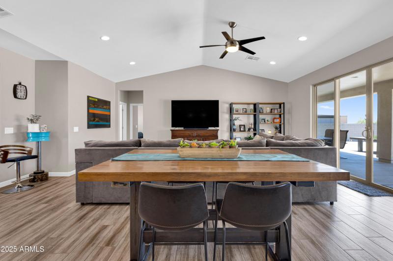 : Light-Filled Family Retreat