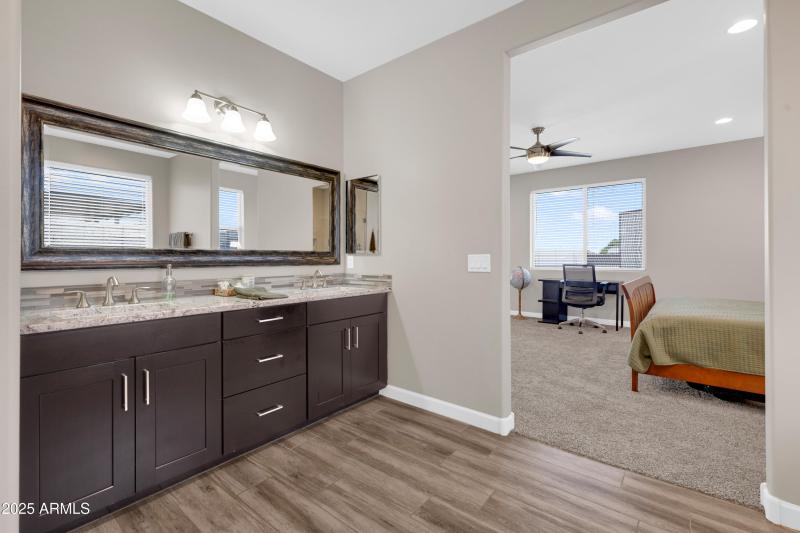 Ensuite Bath with Bedroom Access