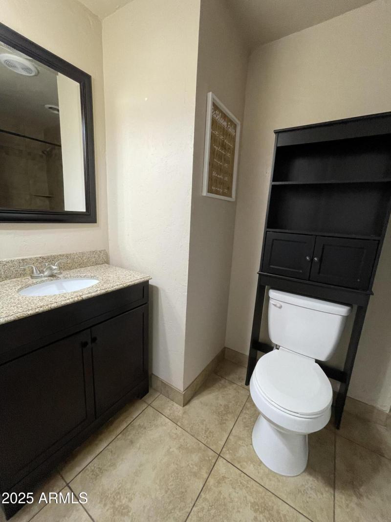 2nd Bathroom