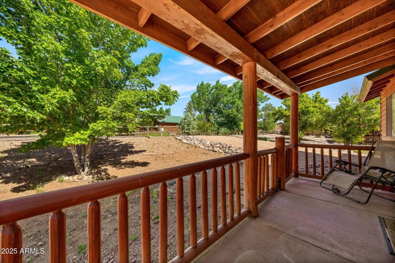 2353 S Buffalo Loop Overgaard AZ