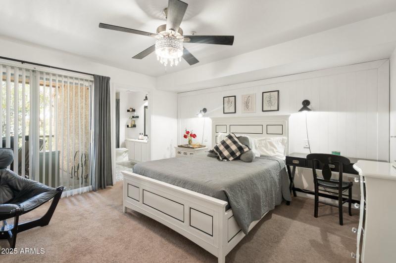 11-web-or-mls-QVB09198