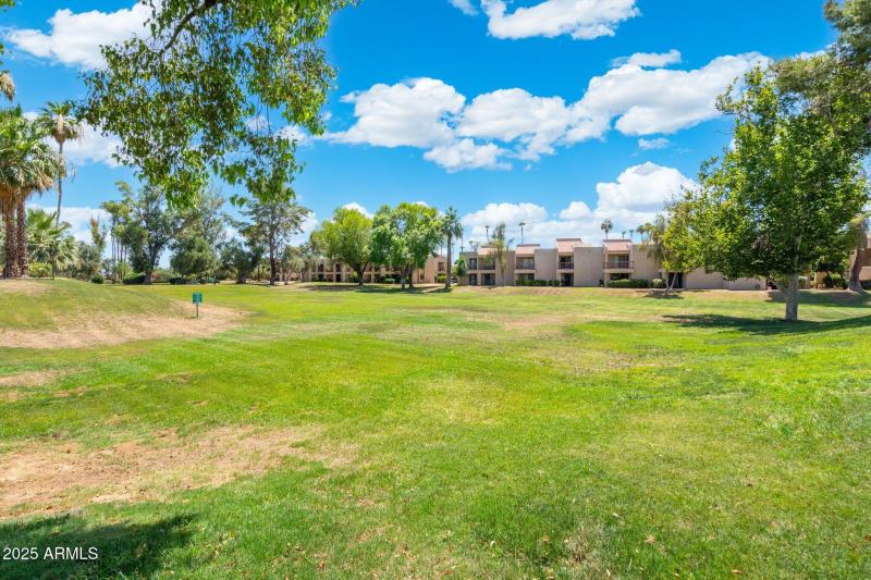 35-web-or-mls-QVB09277-HDR-Edit