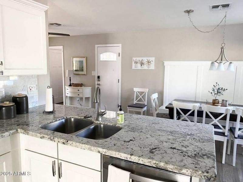 9380e895-4919-40b2-a1f2-a1af75051086