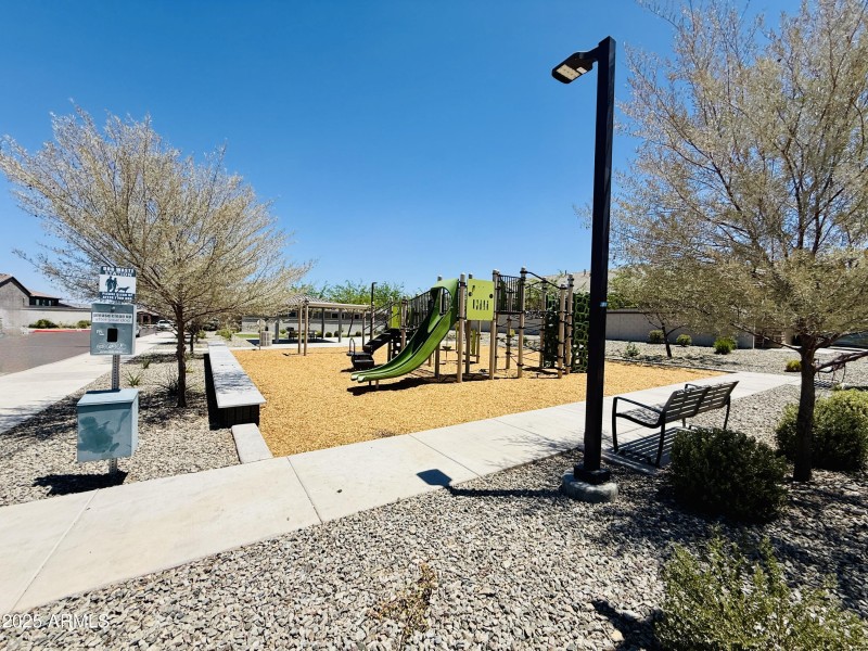 EA1AE09E-2638-4A77-BD7F-29F3A92F6EBB_1_2