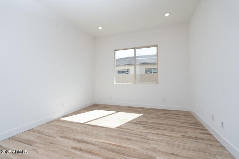 Tri Pointe Blossom Rock 490 - Office-1ML