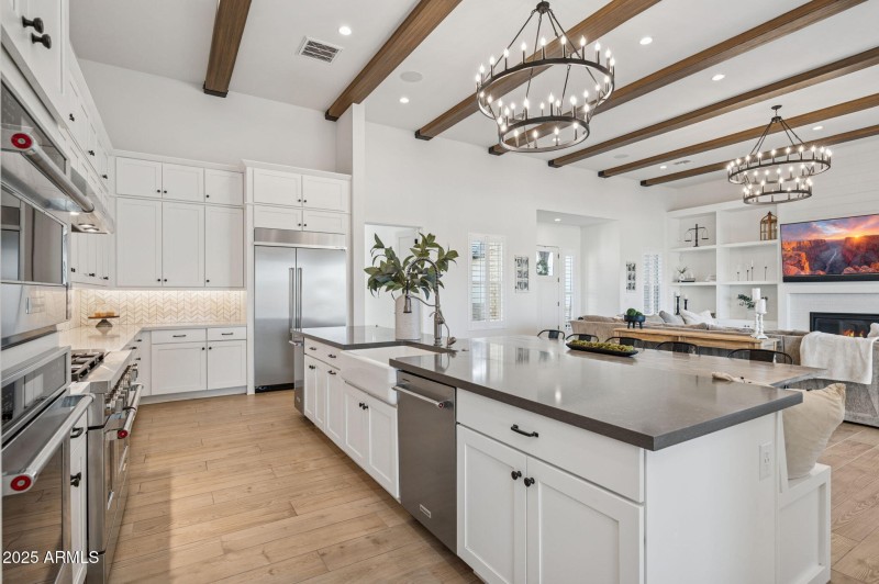 14-web-or-mls-19910-e-vallejo-st