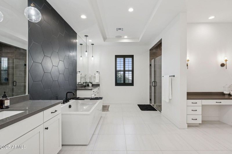 26-web-or-mls-19910-e-vallejo-st