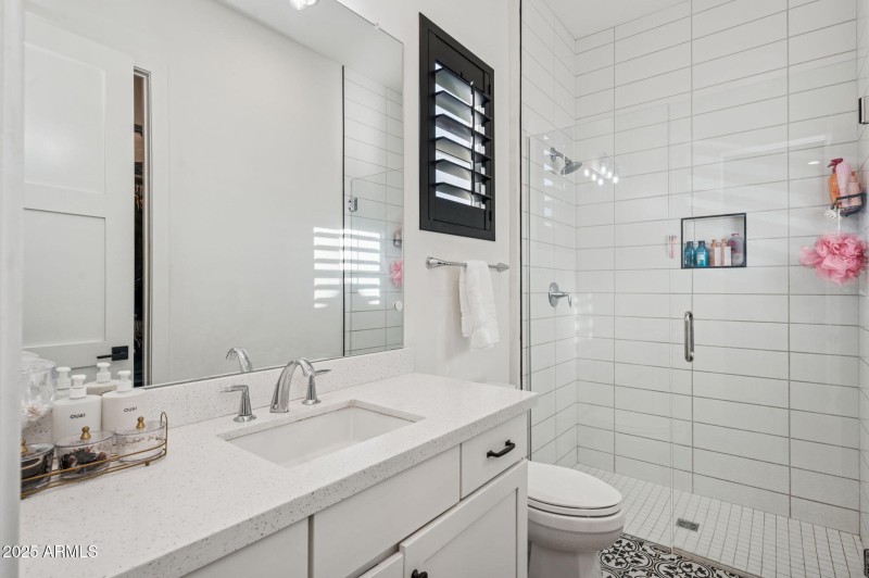 37-web-or-mls-19910-e-vallejo-st