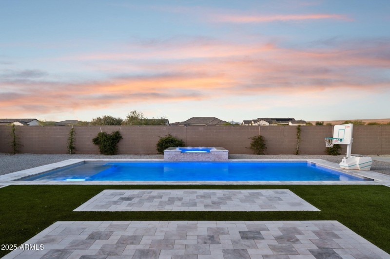 69-web-or-mls-19910-e-vallejo-st