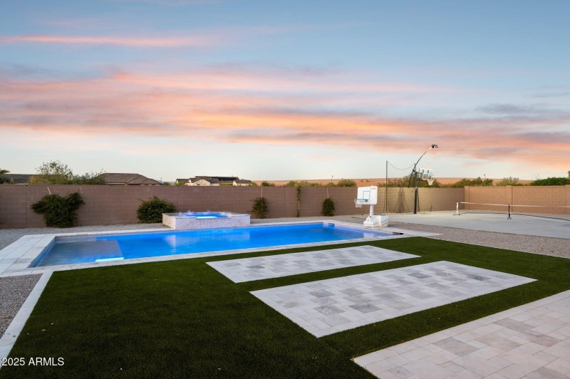 70-web-or-mls-19910-e-vallejo-st