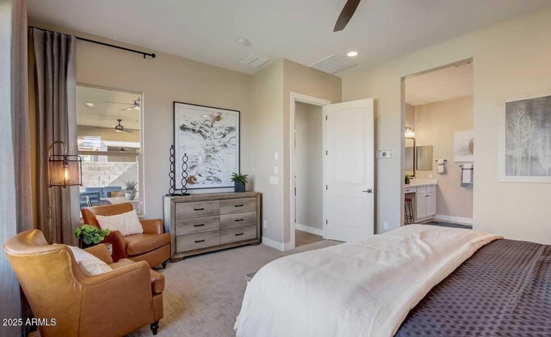 Mirada-Crossing_Amethyst_os2