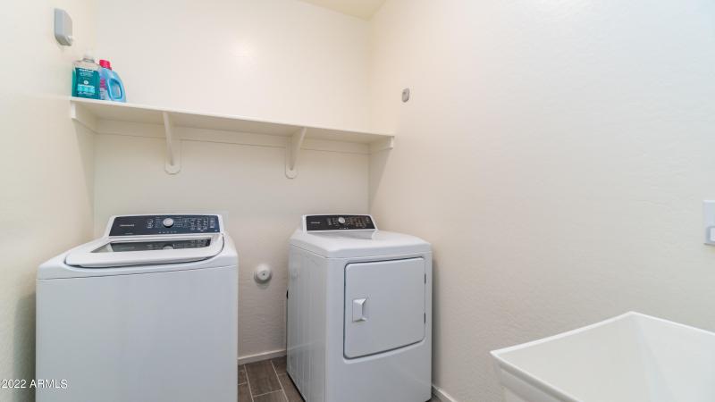 Laundry room with sink