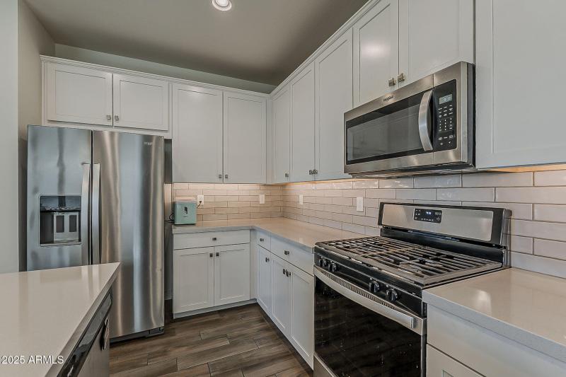 24-web-or-mls-Springfield-24