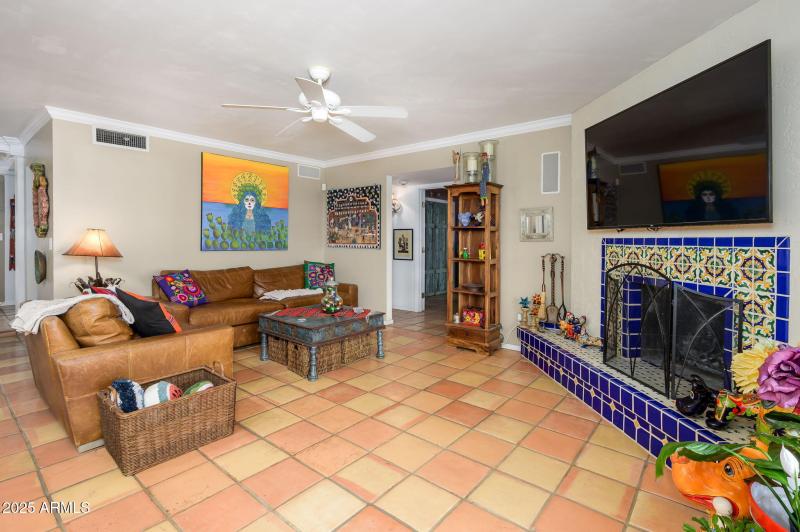 10-web-or-mls-Crocus-18