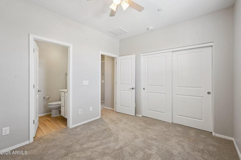 28-web-or-mls-W Encanto Blvd-2106-024