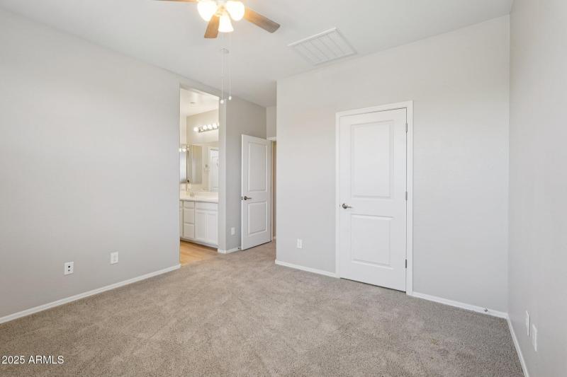 34-web-or-mls-W Encanto Blvd-2106-028