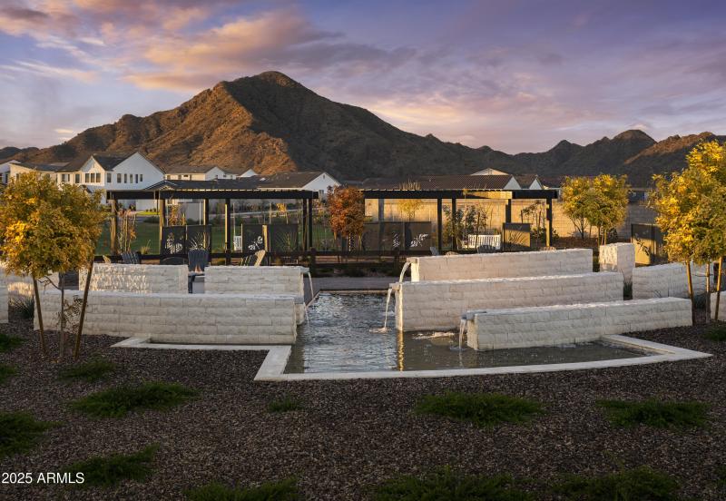 AZ_Preserve at San Tan_Amenities_Fountai