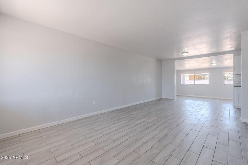 16-web-or-mls-North-16