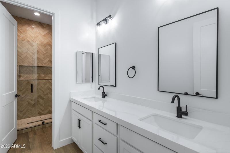 3989 E Freeman Ln-30