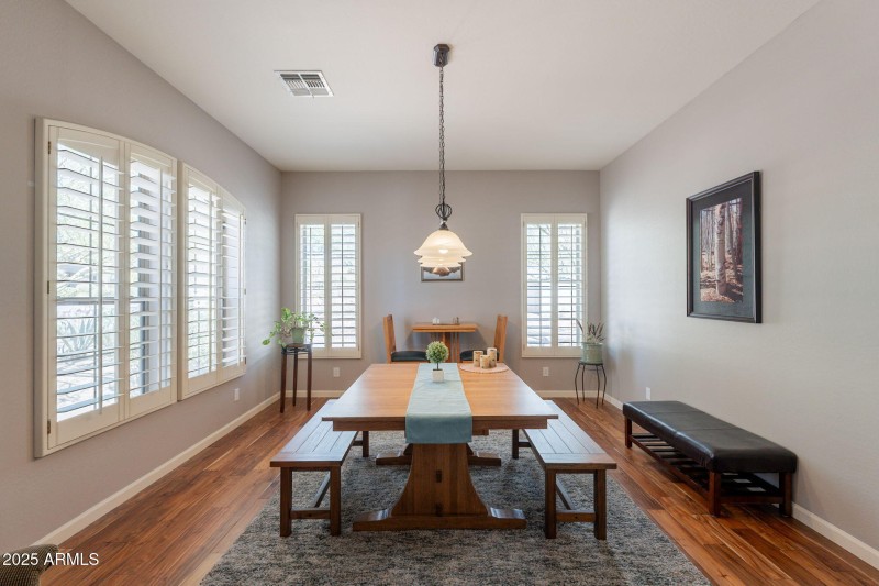 24-web-or-mls-Nora-24