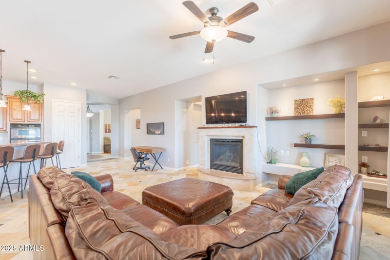 10-web-or-mls-Nora-10