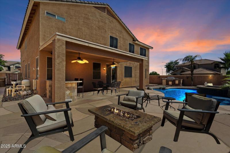 Backyard Entertaining Space